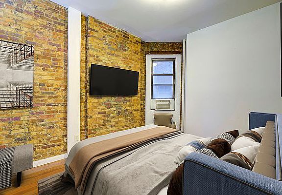 2nd image of 7 Carmine St APT 12