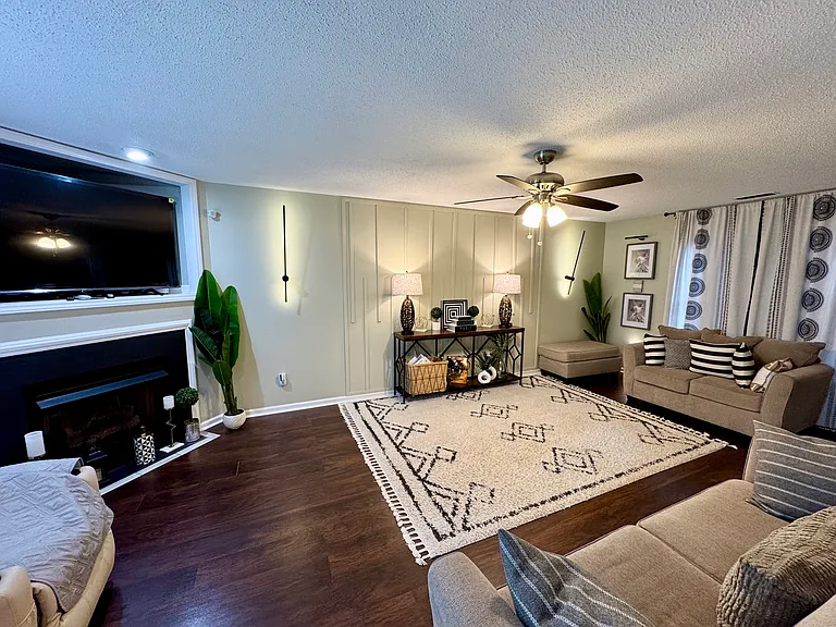 3770 Poplar Valley Ln — Photo 5
