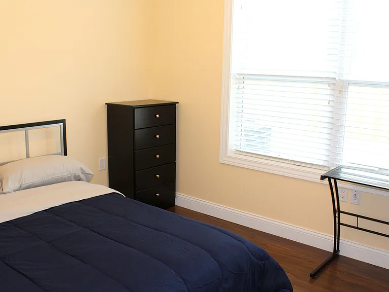708 W Green St — Photo 5