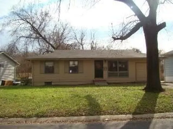 5023 E 42nd St, Kansas City, MO 64130