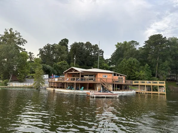 390 Coosa Rd, Titus, AL 36080