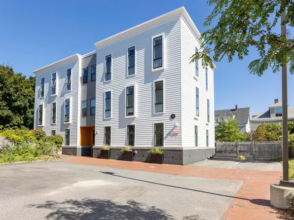 1 Joy Place #1D, Portland, ME 04102