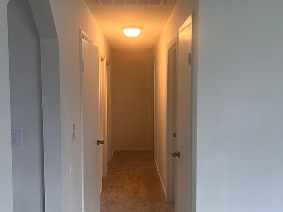 3rd image of 139 Bassett Ave
