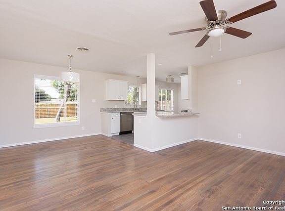 5th image of 166 Dalehurst Dr