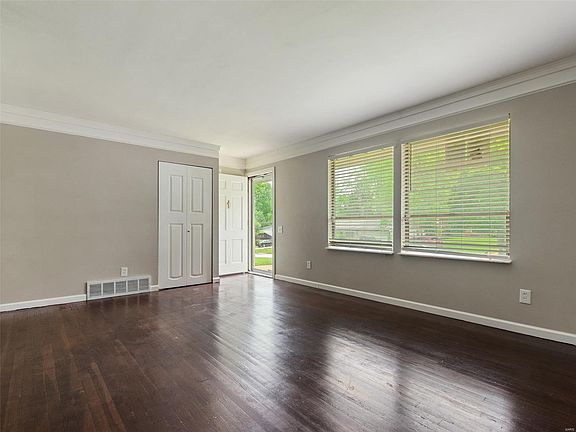 2nd image of 2651 Farber Dr