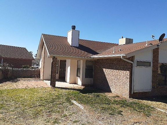 3rd image of 3444 Mesa Verde Pl