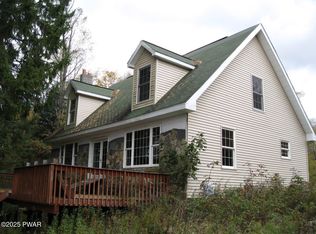 1025 Crosstown Hwy, Starrucca, PA 18462