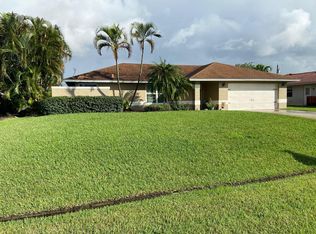 2362 SE Calcutta Cir, Port Saint Lucie, FL 34952