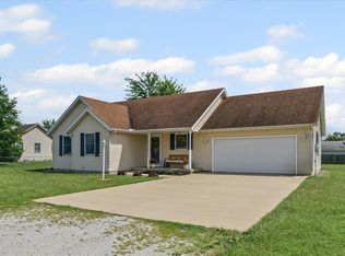 202 Hawks Ln, Broadlands, IL