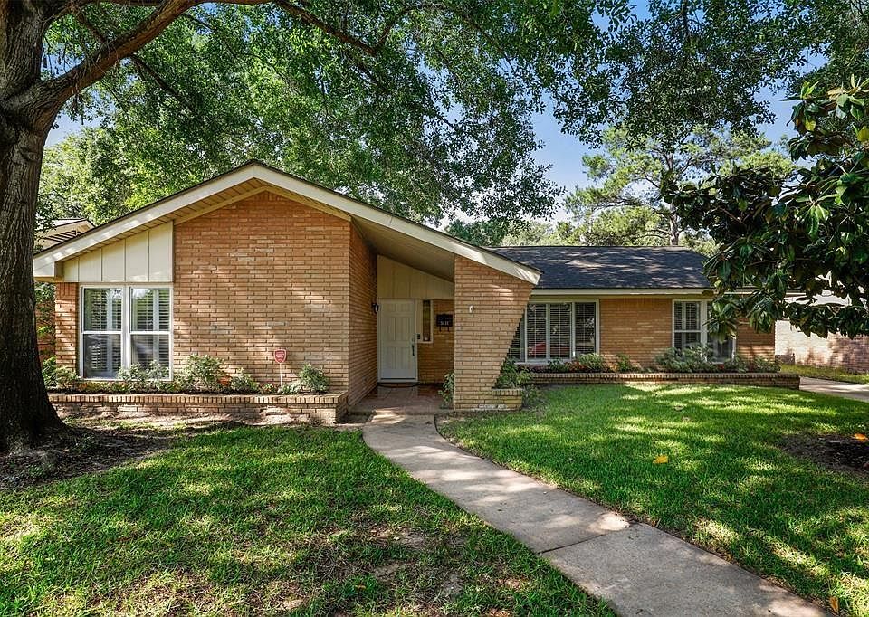 1st image of 3611 Sun Valley Dr