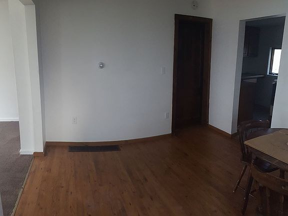 2nd image of 1 Hollenbeck St