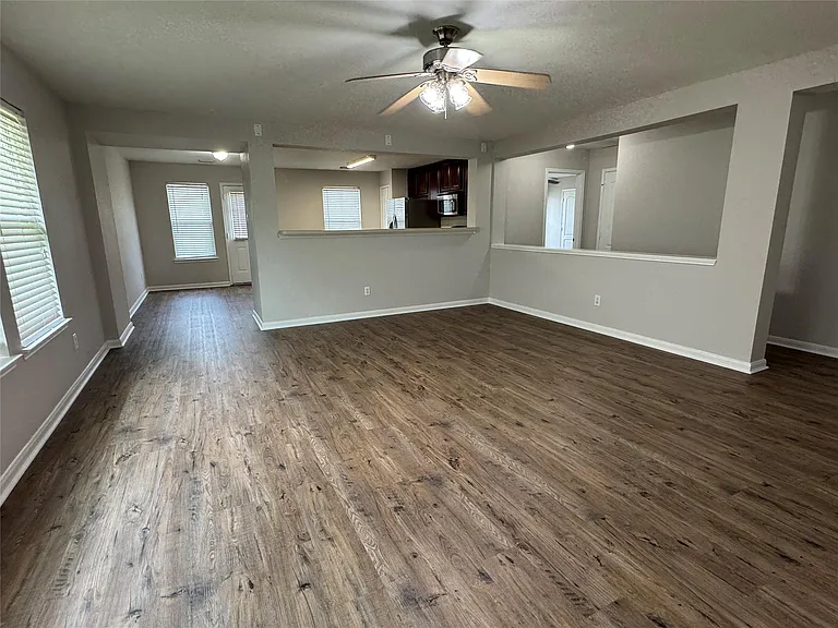 15807 Kings Cypress Ln — Photo 4