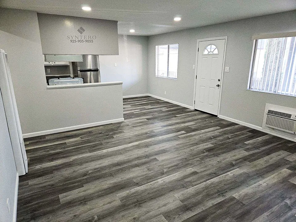 1524 Glazier Dr