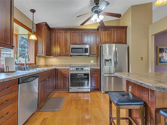5th image of 101 Paula Dr