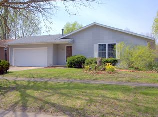 2317 Hackberry Ct, Champaign, IL 61820