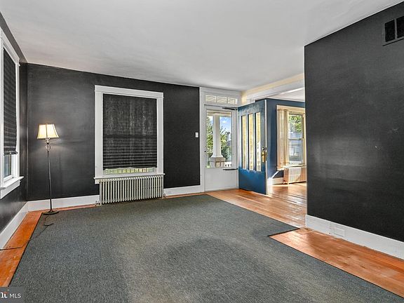 4th image of 1760 Temple Ave