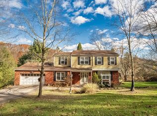 10010 Grubbs Rd, Wexford, PA 15090