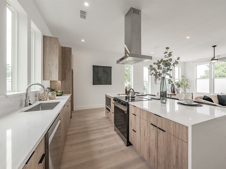 1st image of 2523 Hondo Ave #102