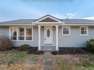 118 Greenbrier Dr, Scott Depot, WV 25560