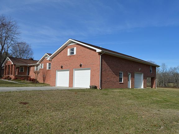 3rd image of 525 Wild Plum Dr
