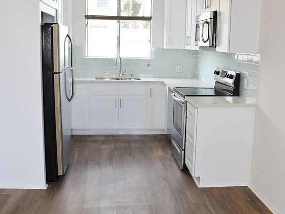4th image of 1251 Armacost Ave APT 201
