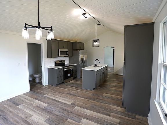 5th image of 1021 Liberty Rd