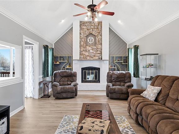 5th image of 5587 Gleason Rd