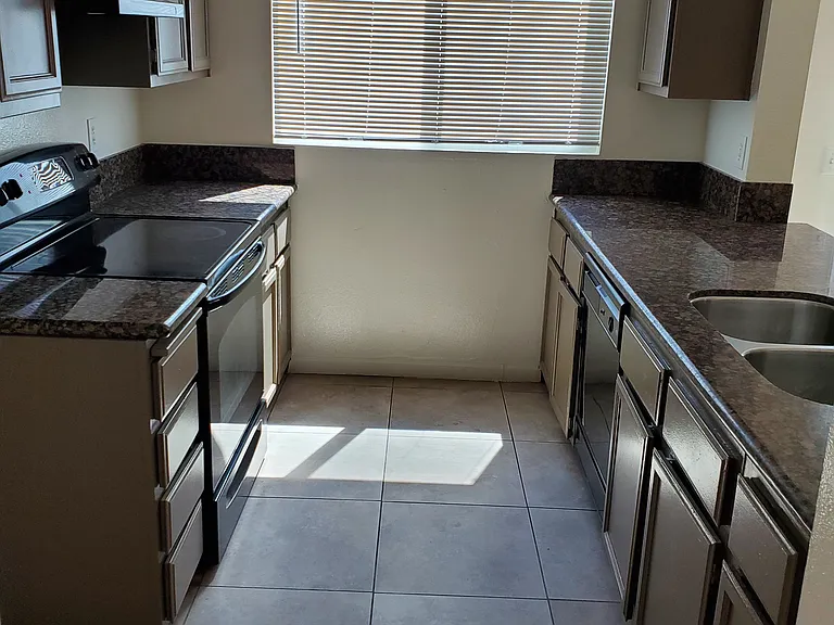 22452 Chaparral Ln — Photo 16