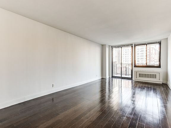 3rd image of 200 E 82nd St APT 4G