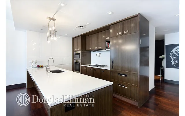 Sold by Douglas Elliman | media 15