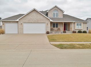 5575 Joshua St, Bettendorf, IA 52722