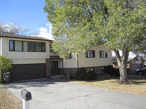 2nd image of 406 Emerald St