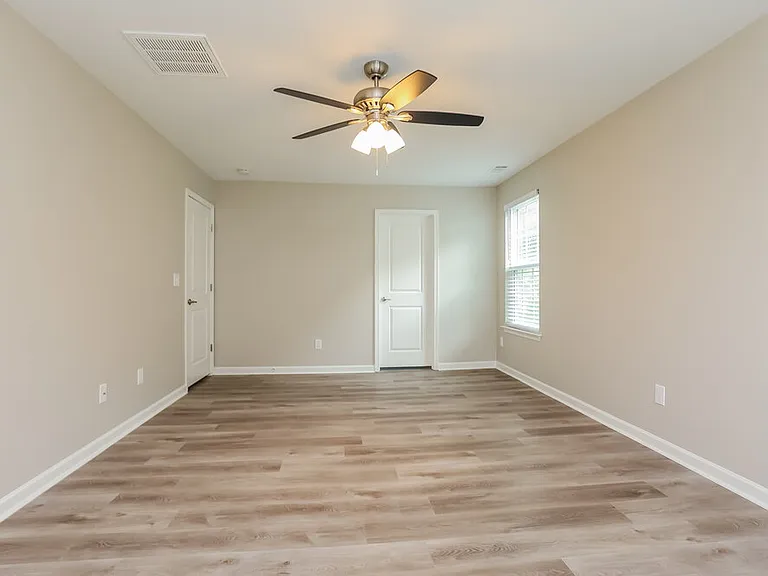 408 Parmley Ln — Photo 10