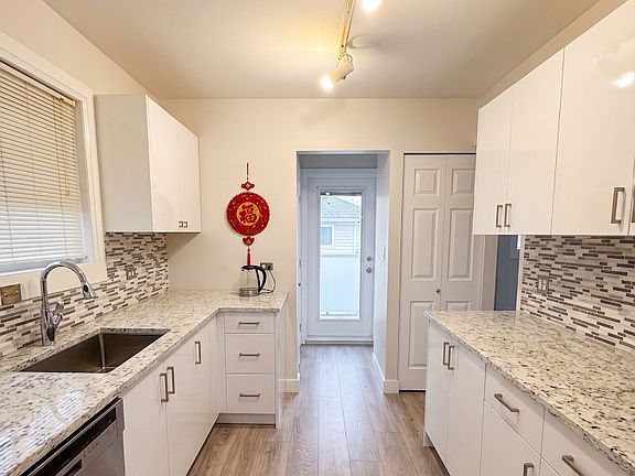 5th image of 1765 Bowser Ave #1
