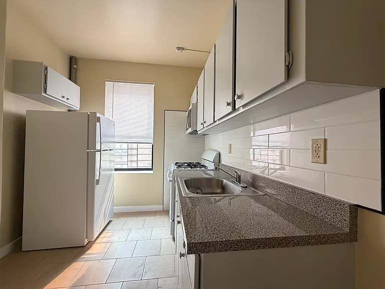 16220 89th Ave #6A — Photo 7