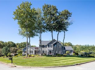 45 Lindsay Ln, Cranston, RI 02921