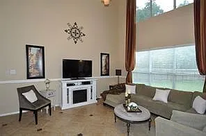14107 Spring Mountain Ln — Photo 5
