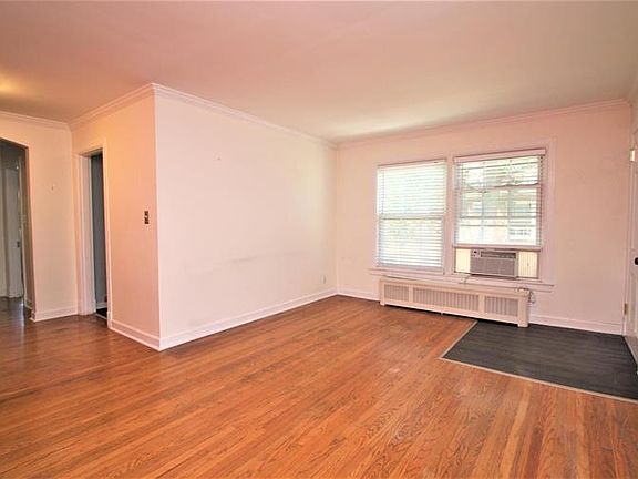 5th image of 2651 Taylorsville Rd APT 1H