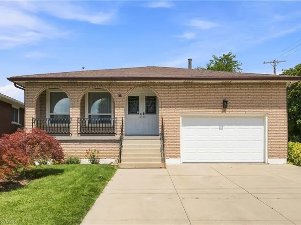 377 Carson Dr, Hamilton, ON L8T 4T8