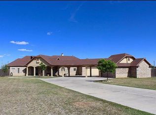 1016 Walnut St, Idalou, TX 79329