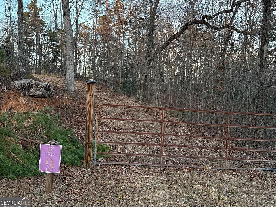 1st image of 426 Rockhouse Xing