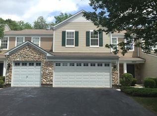 4051 Oak Tree Ln, Plainfield, IL 60586