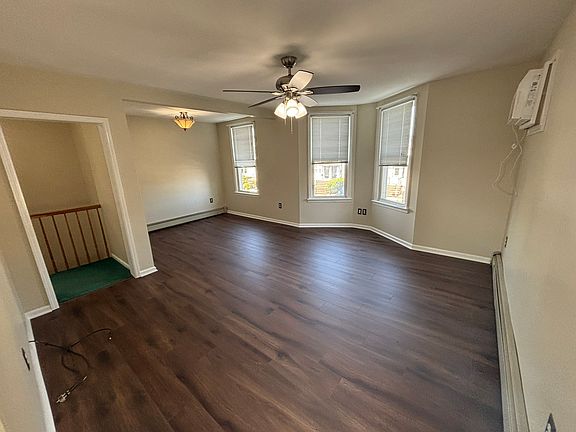 3rd image of 466 Chestnut St #2