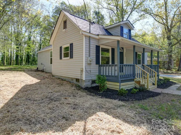 569 Barringer Chapel Rd, Norwood, NC 28128