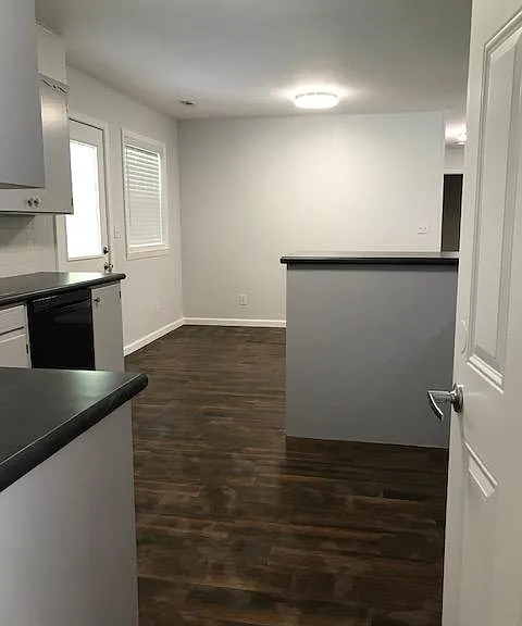 3355 N Martin Ave — Photo 3