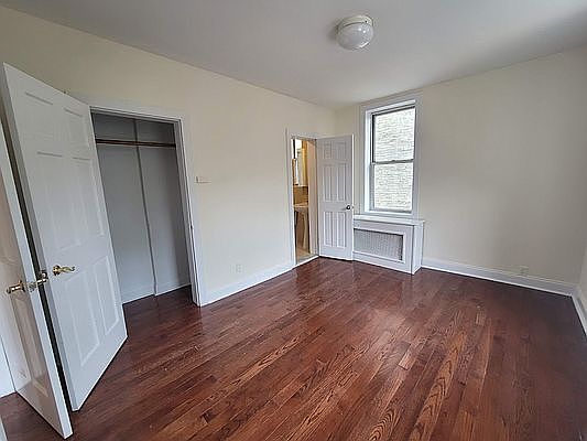 3rd image of 402 W 44th St Unit 4-A