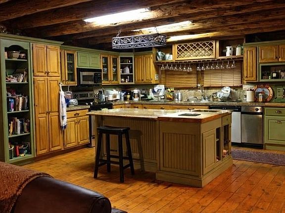 3rd image of 6965 Flowery Branch Rd