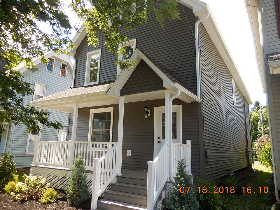 1st image of 419 E 2nd Ave S