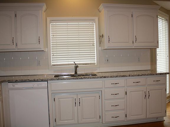 5th image of 14217 Lowell Ave