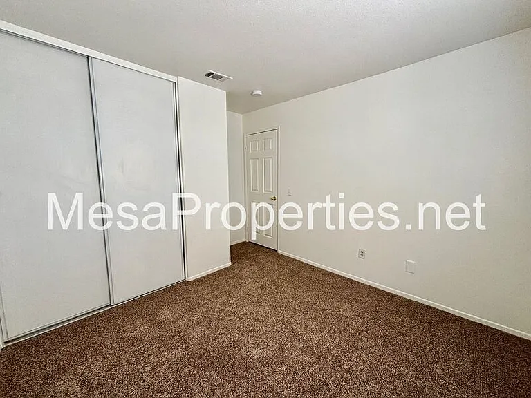 15083 Brown Ln — Photo 19